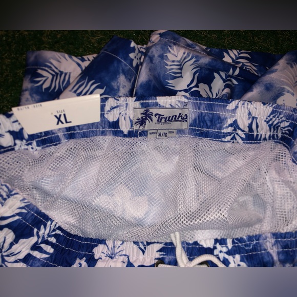 Trunks Surf and Swim Co. Men’s The Dye Tropical Print Mesh Lined Trunks ~ NWT - Picture 7 of 11